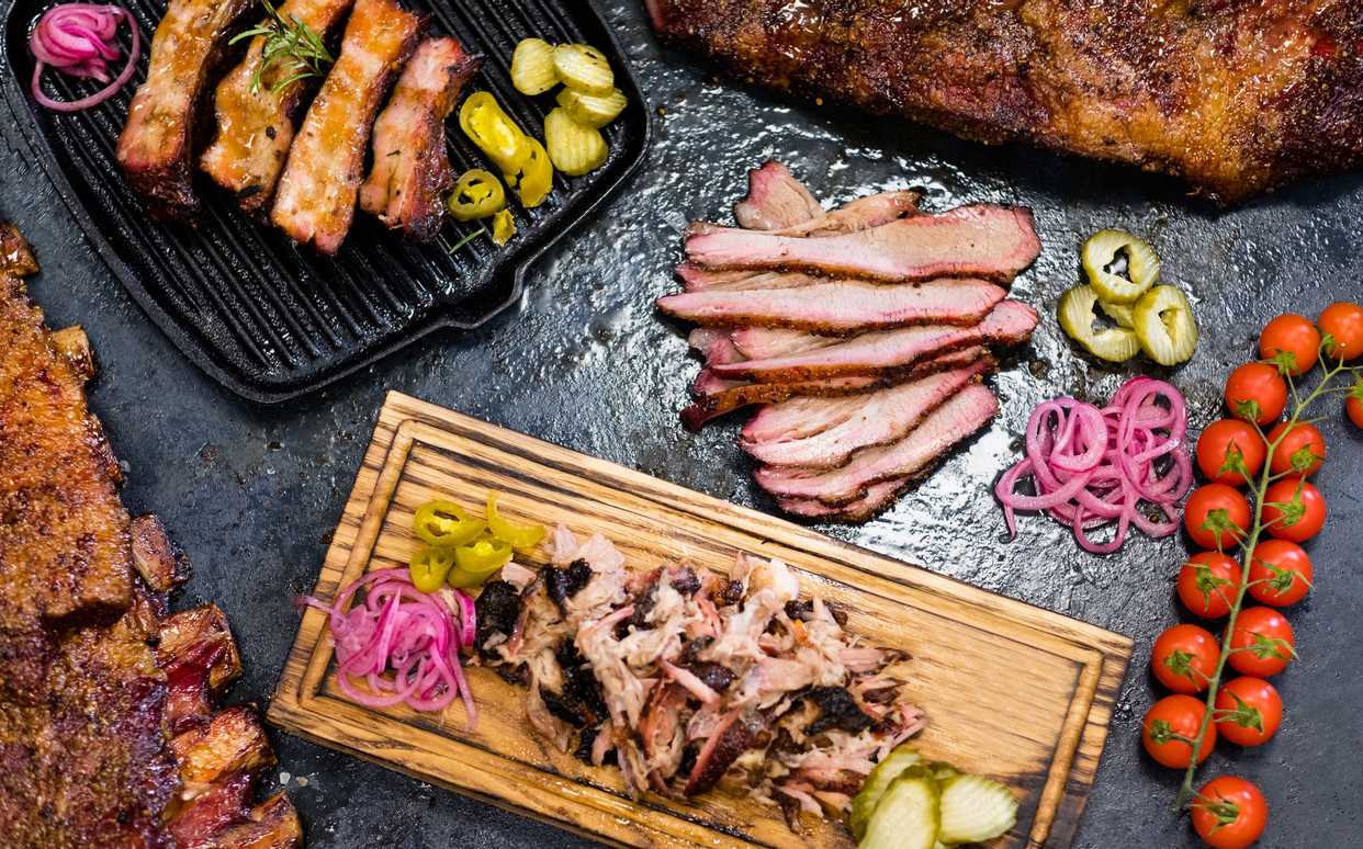 Suzana Ribs & Wings Bolt Food