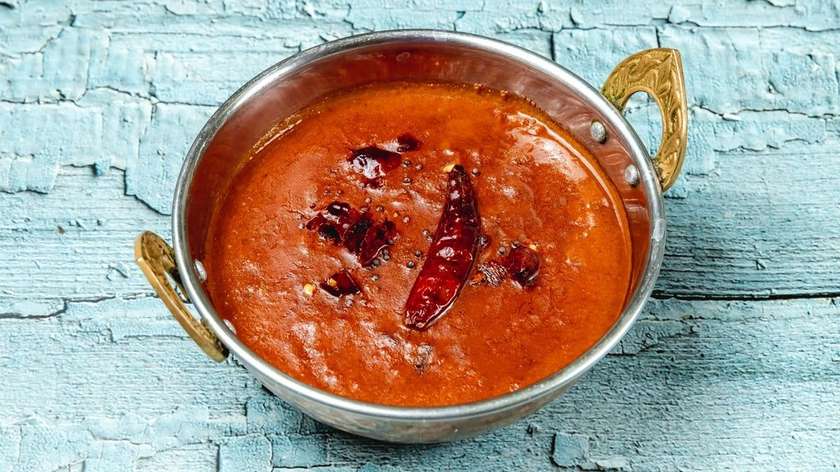Chicken Varutharacha Curry