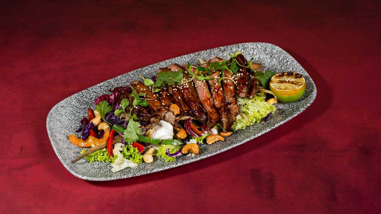 Oriental Beef Salad (N)