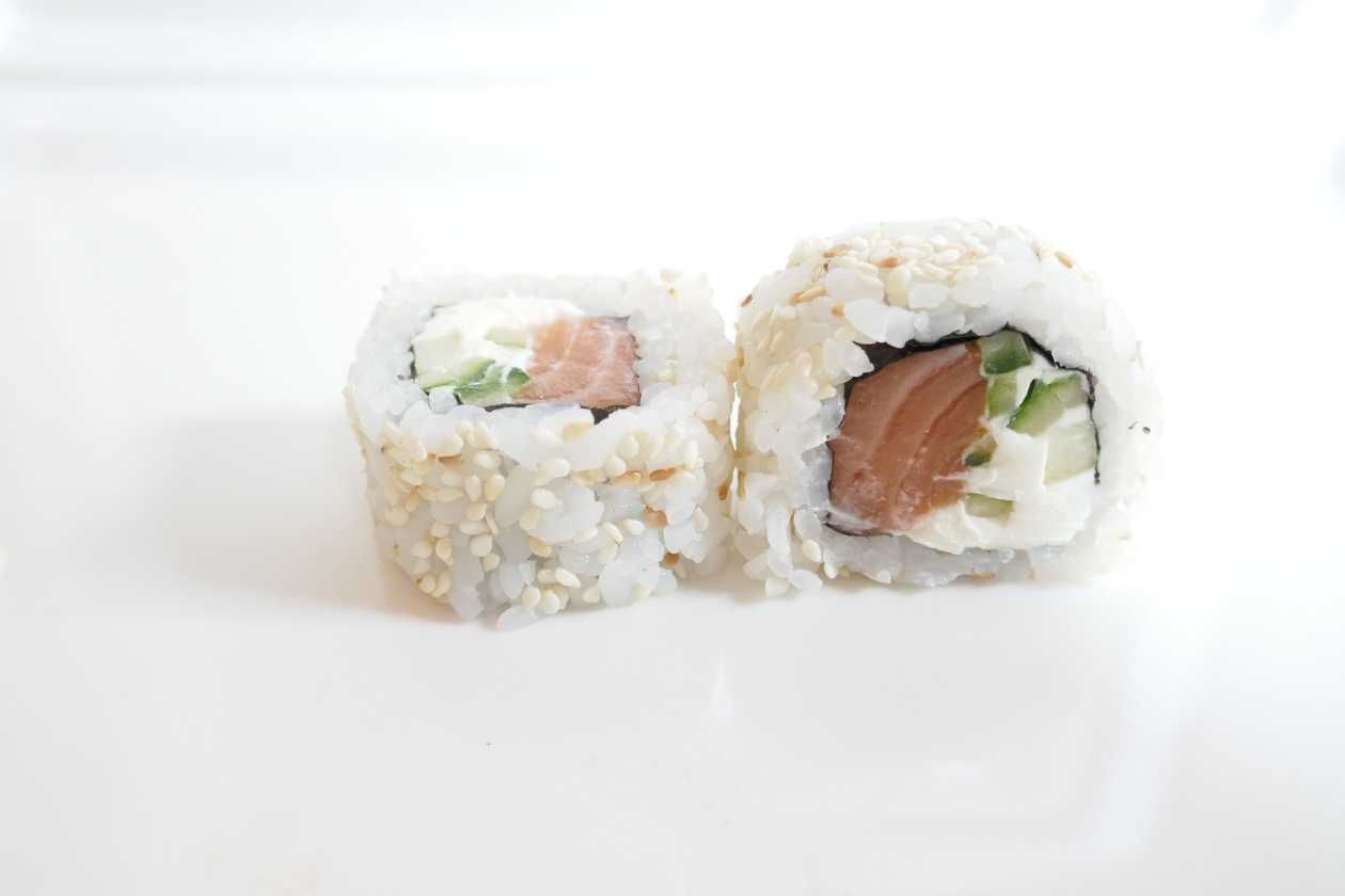 1010. Sake maki (8 tk)