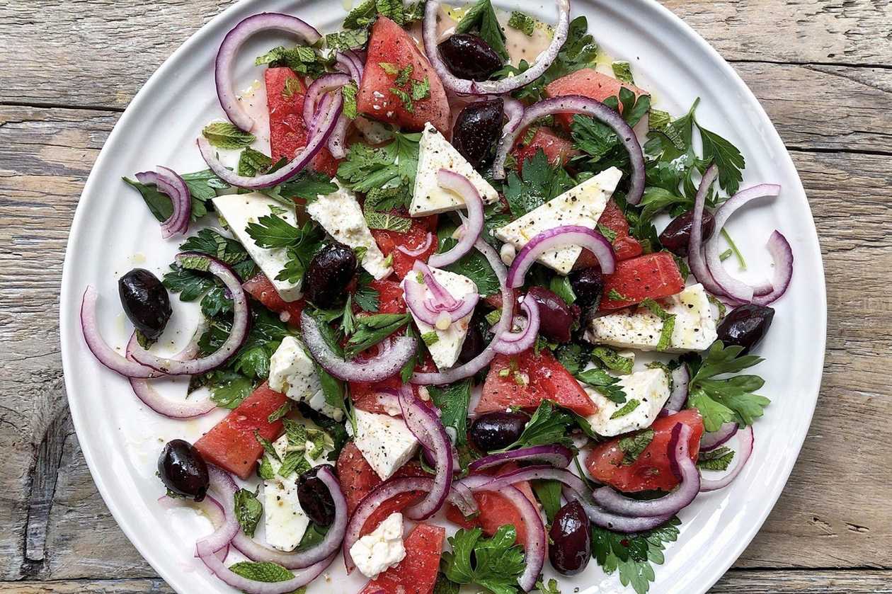 Vegetariškos salotos su falafeliais