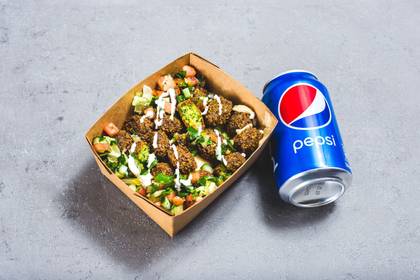 Falafel salad 10 + Drink
