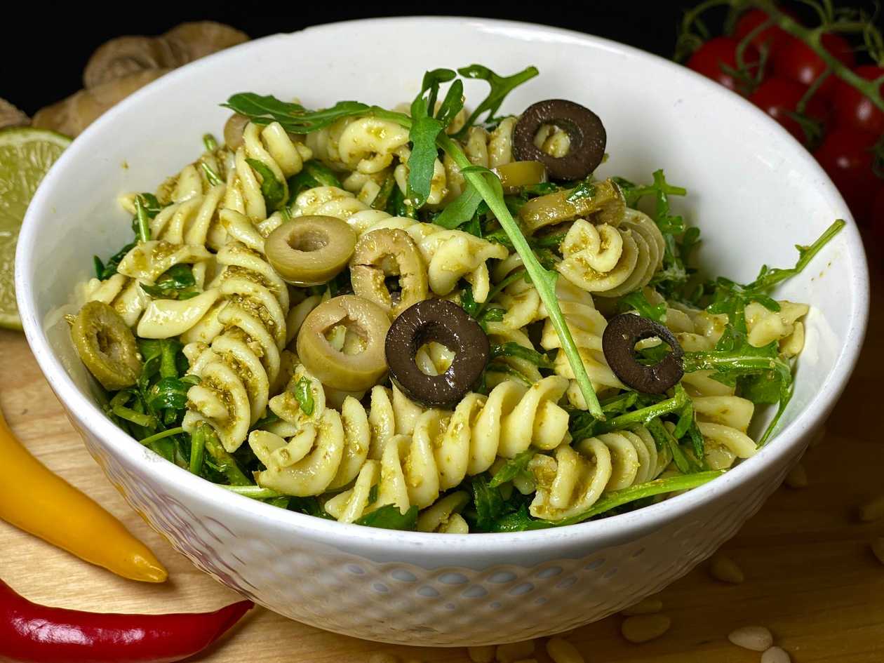 Pasta Salad with Olives Rucola