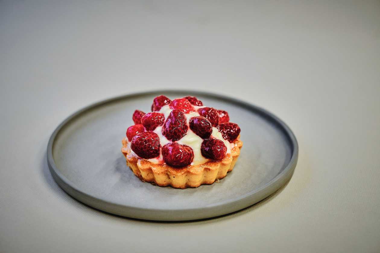 Cream Cheese Tart with Raspberries