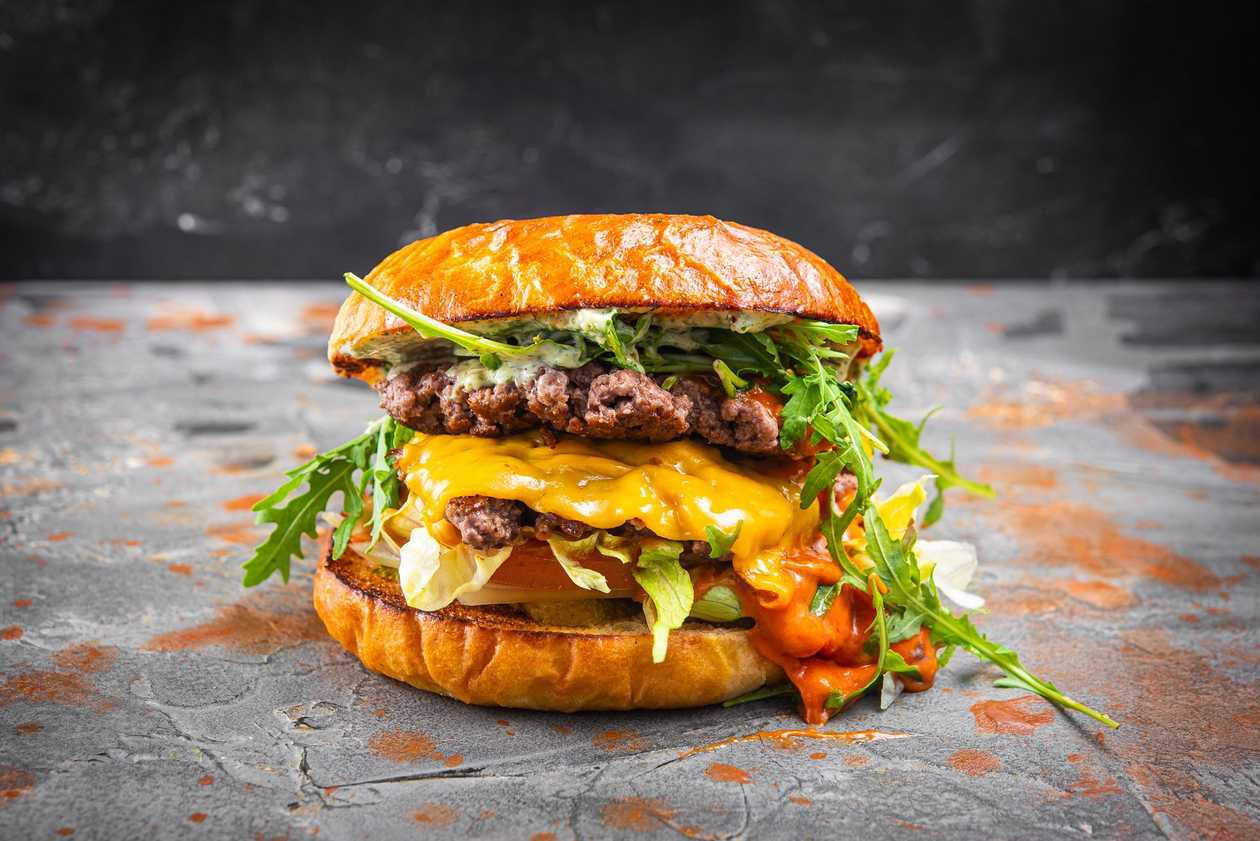 “BIG’s” Cheddar cheeseburger