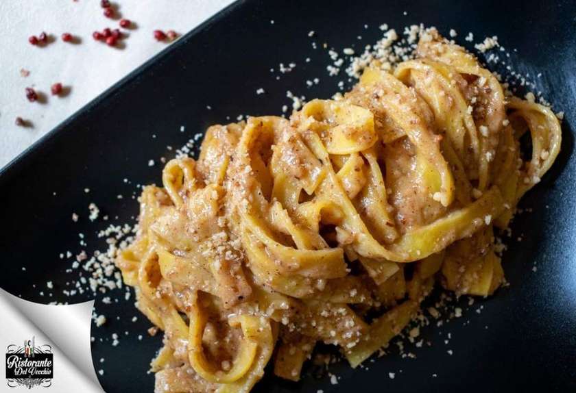 Tagliatelle with walnuts