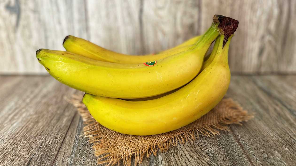 Banāni [ 1 KG ]