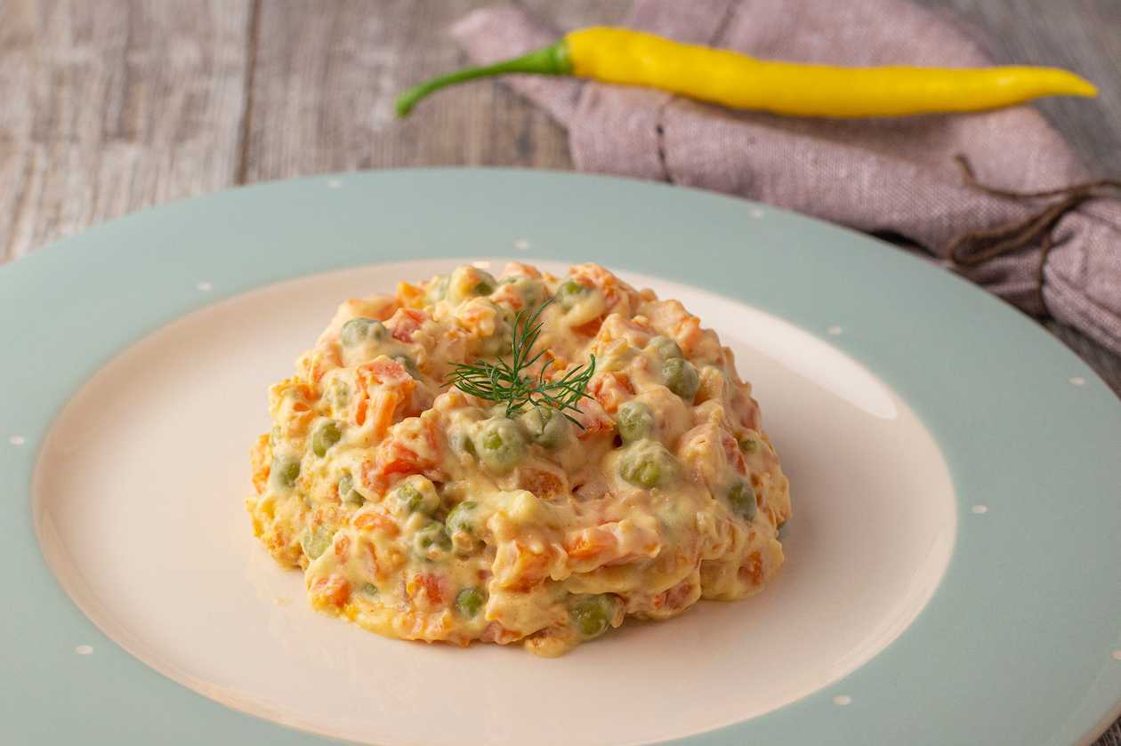 Stewed carrots with peas 200 g
