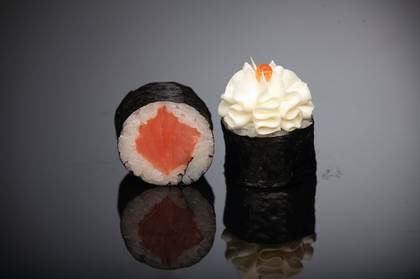 71. Cheese cap maki suitsulõhega