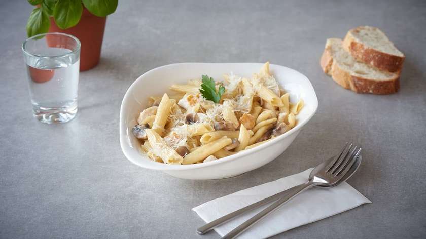 Pasta Chicken Alfredo