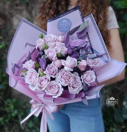 Lilac colour spray roses N61