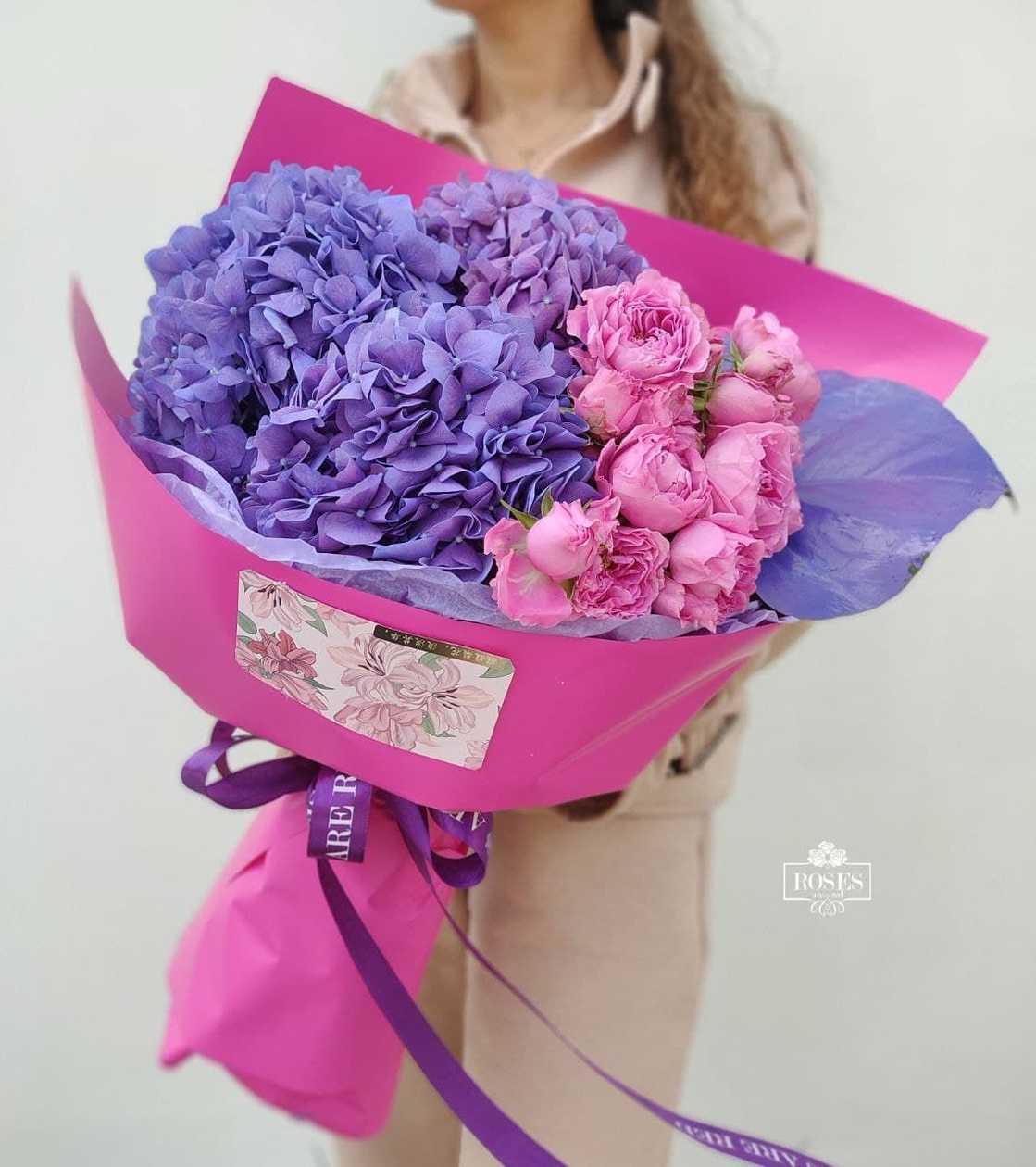 Bouquet of hydrangea in pink tones N13