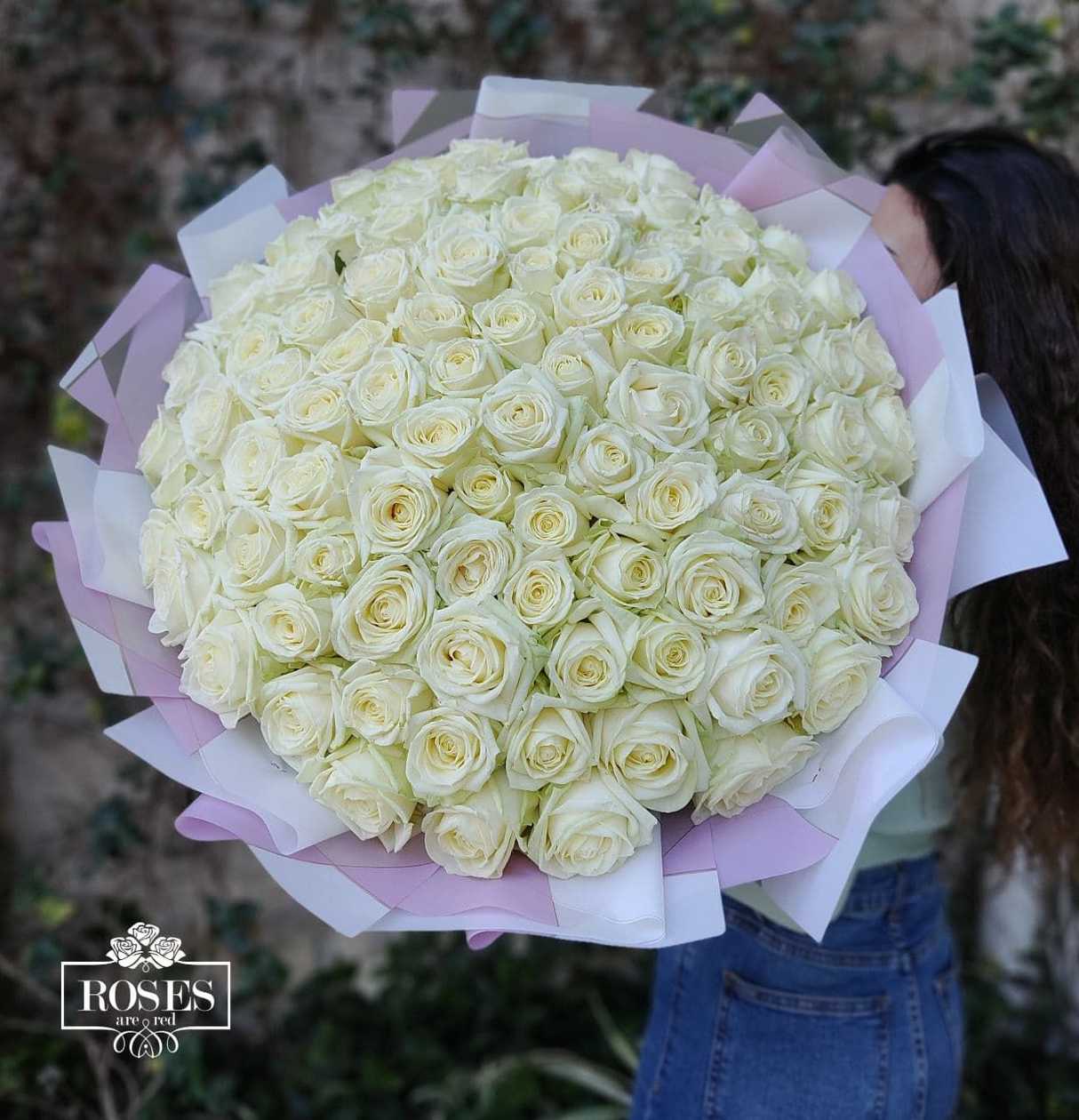 Bouquet of white roses N19