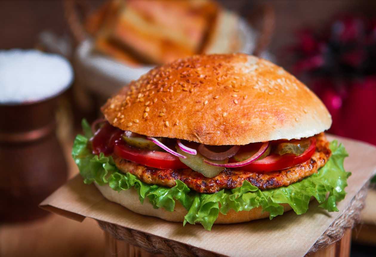 Manqalda Burger Toyuq