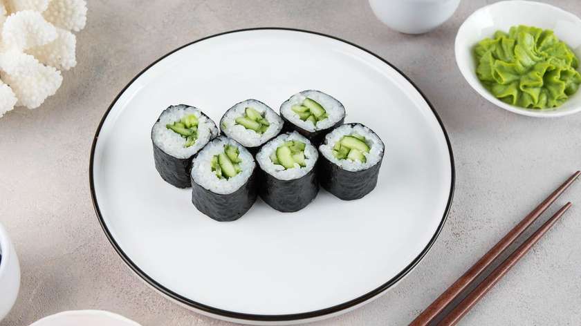Mini Roll with Cucumber