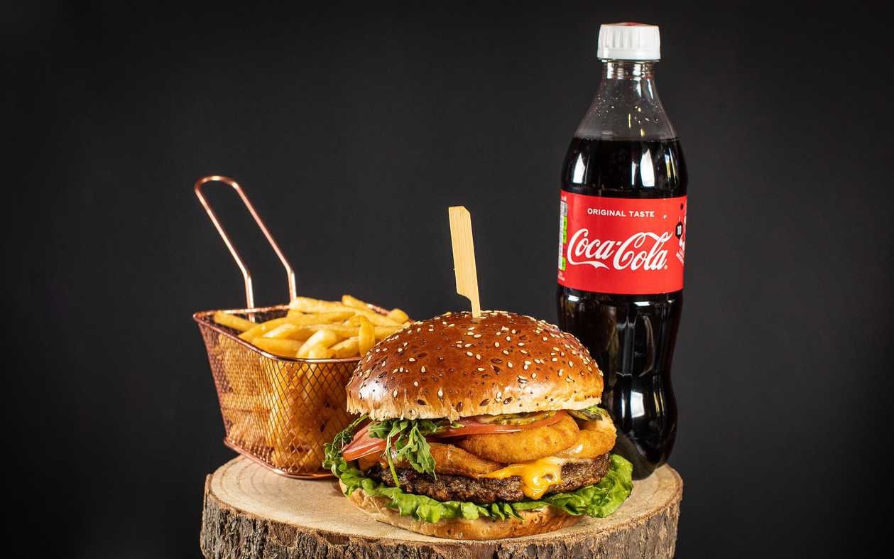 Oh La La signature burger menu