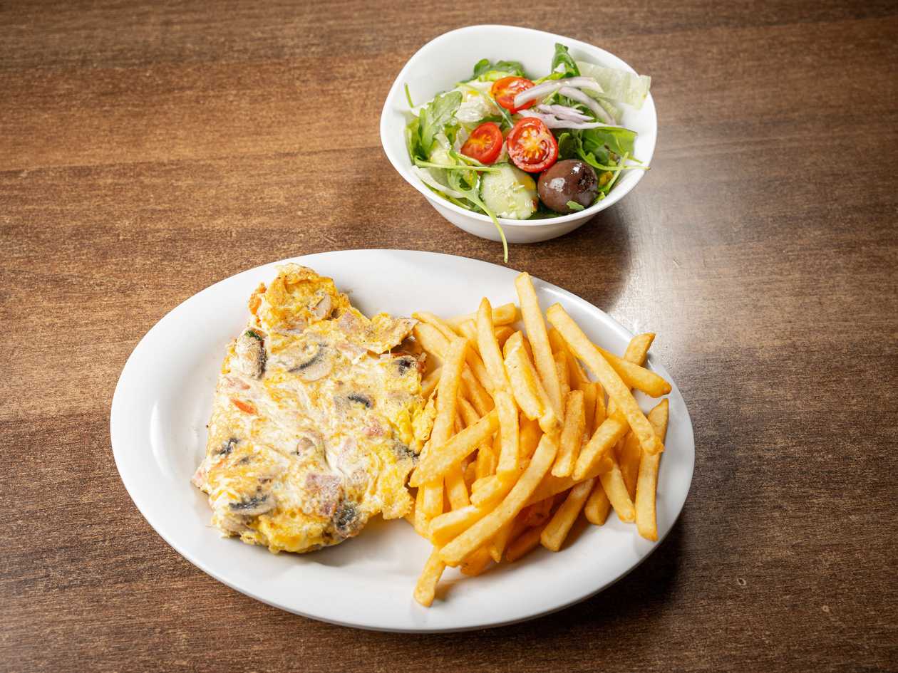 Ham, Cheese, Mushrooms, Tomato omelette