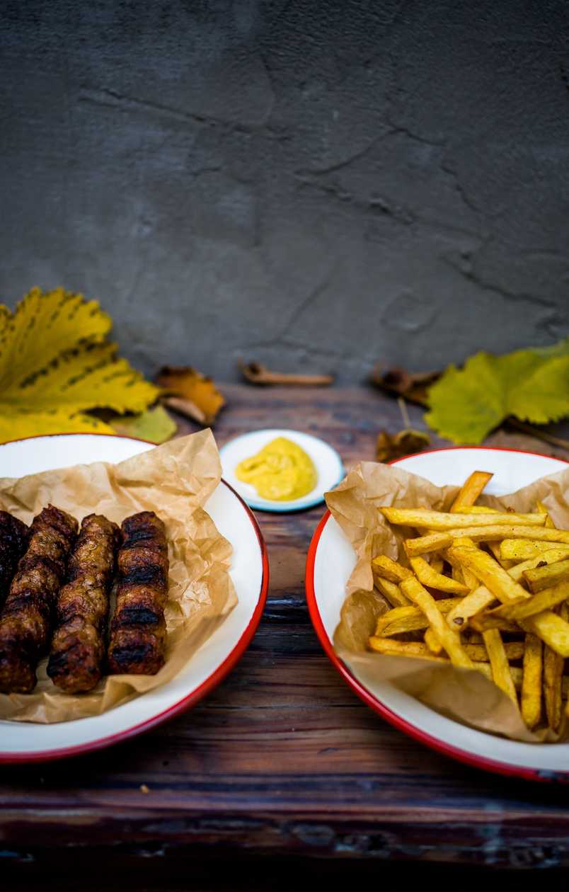 3 Artizanal skinless sausages + french fries