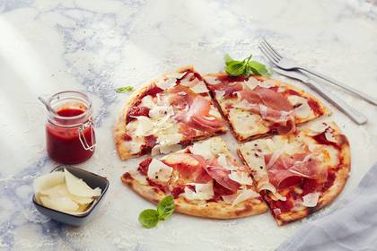 PIZZA CRUDO