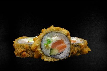 22. Salmon, cucumber, tempura, green caviar, Philadelphia cheese
