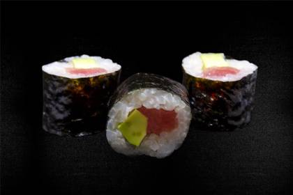 6. Nori sushi with tuna and avocado