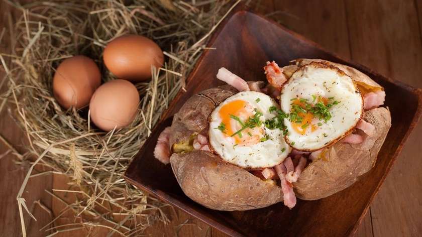 Kumpir Fried Egg on Bacon