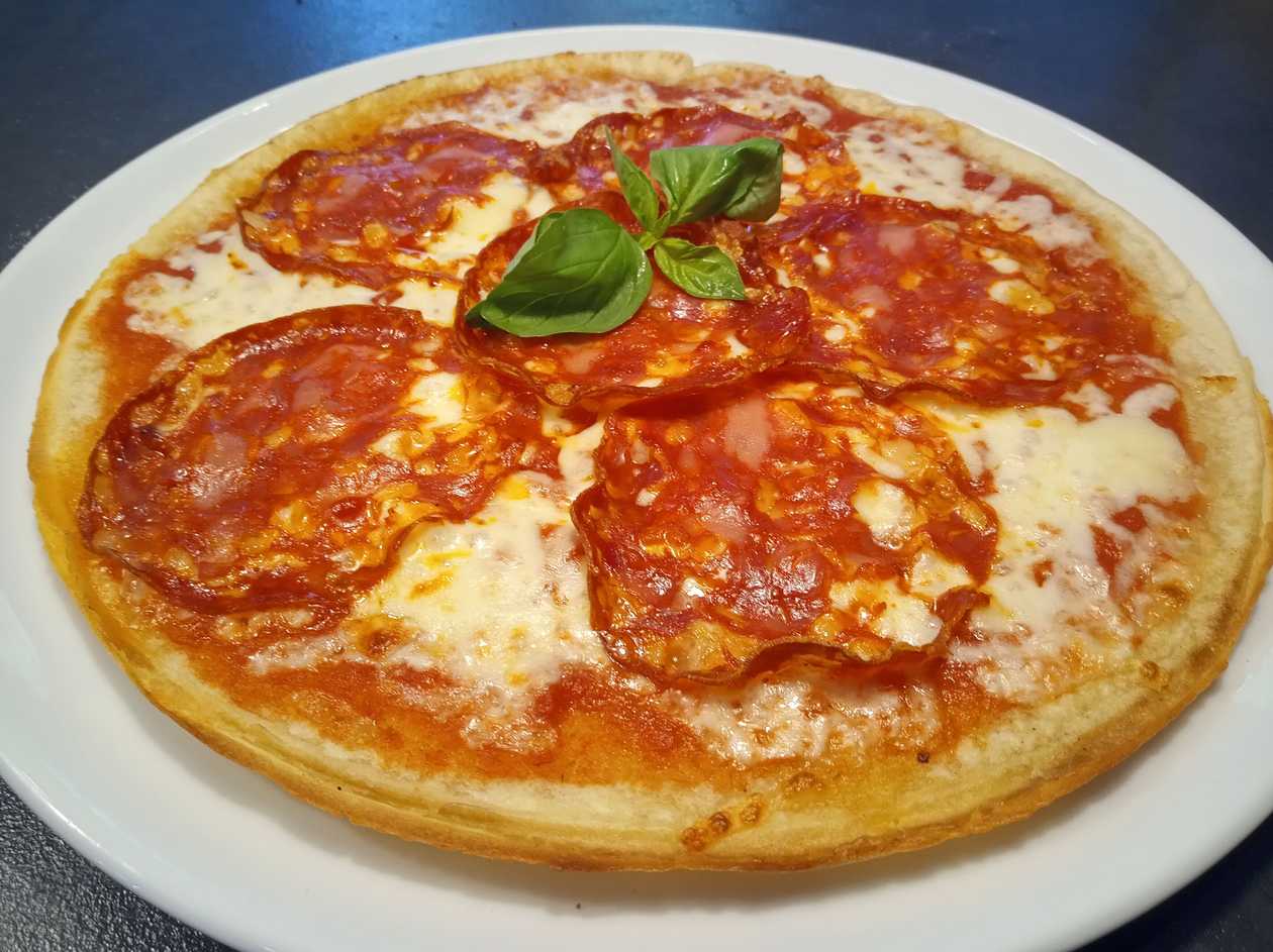 Salami bezlepková 28 cm