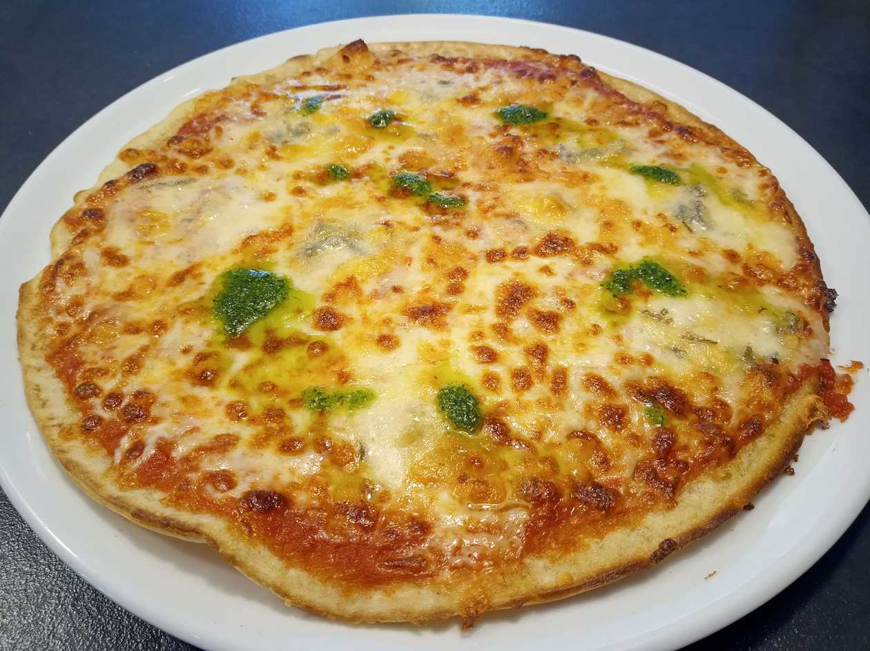 Quattro formaggi bez lepku 28 cm