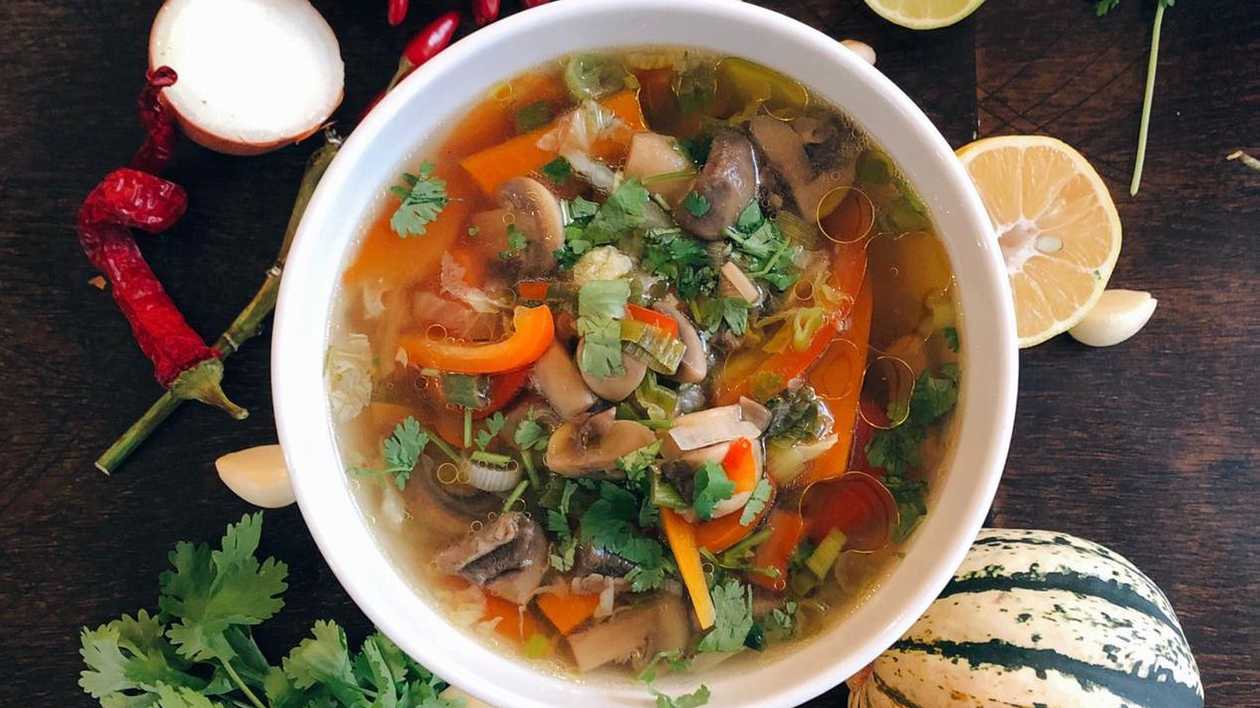 VEGAN PHO s ryžovými rezancami /A6, 9/