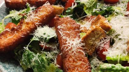 The BnP Halloumi Sallad