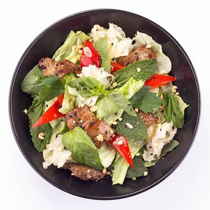 Теплий салат з телятиною