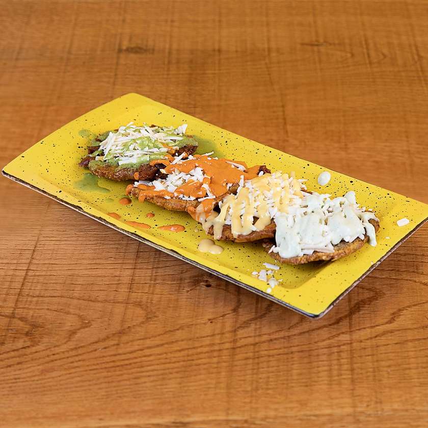 Tostones con queso