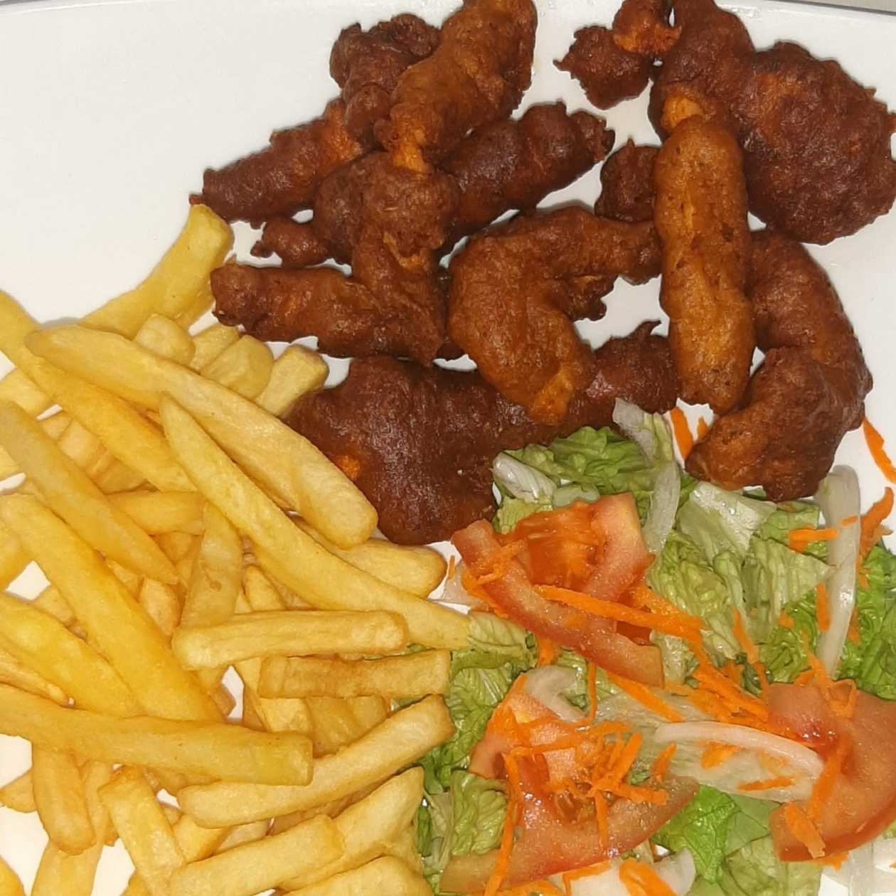Chicken Pakora com Batata e Salada