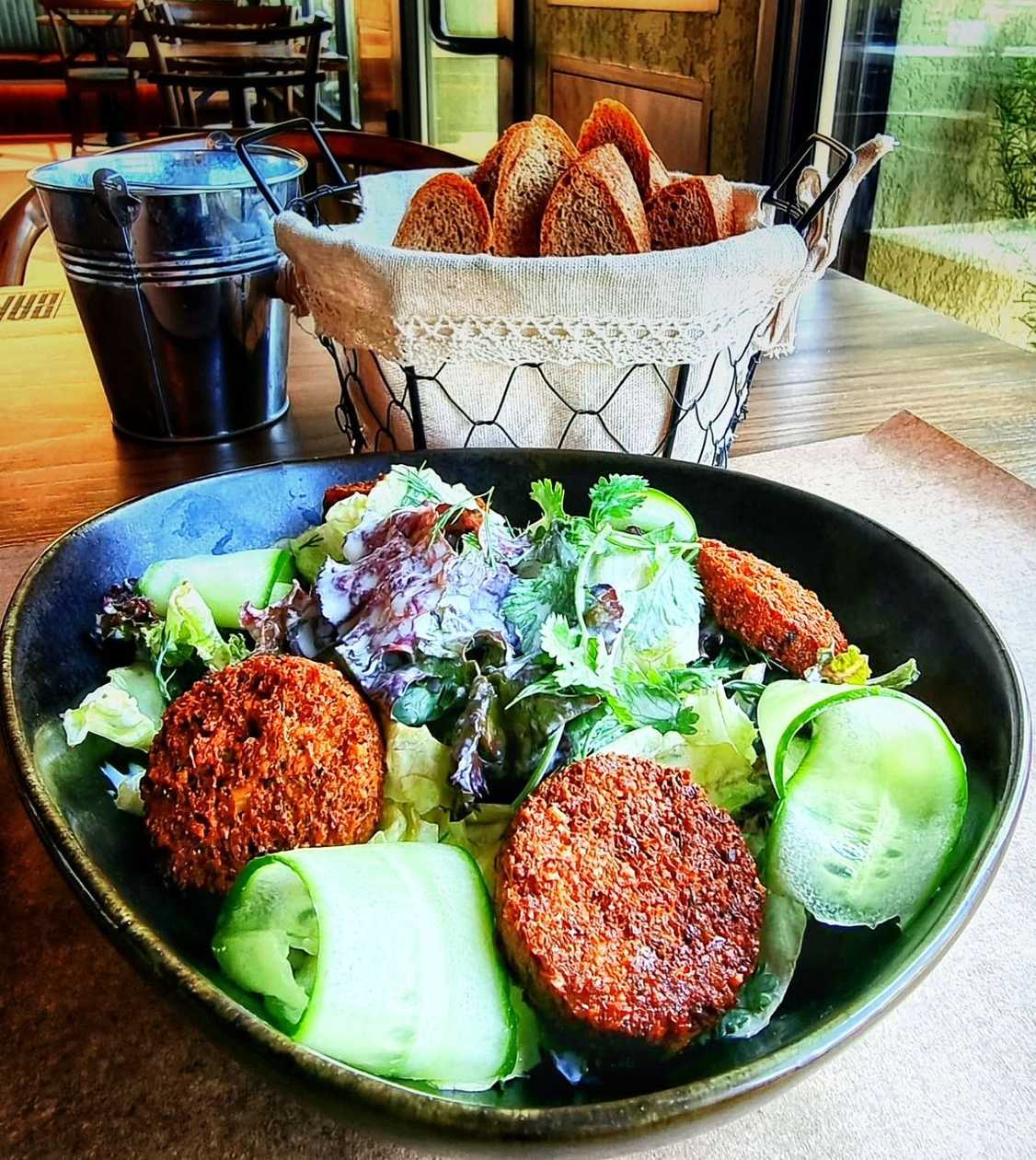 Falafel Salad