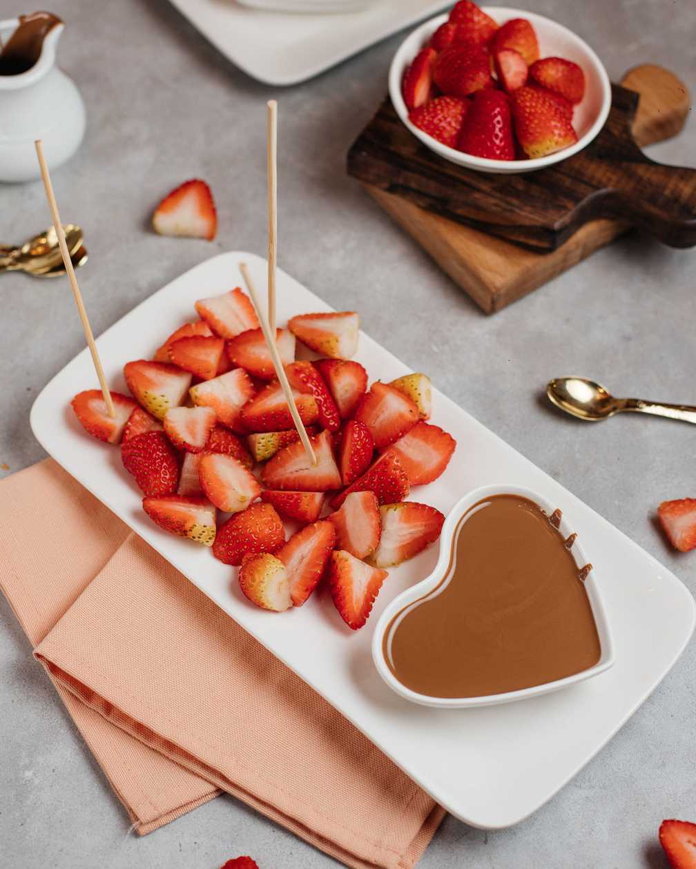 Strawberry fondue
