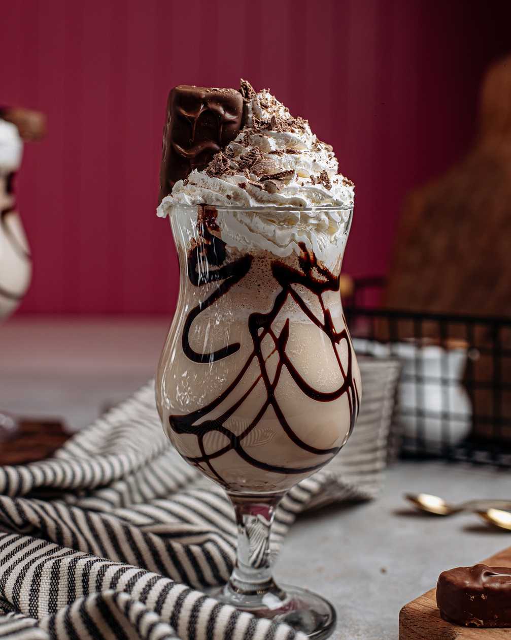 Snickers milkshake