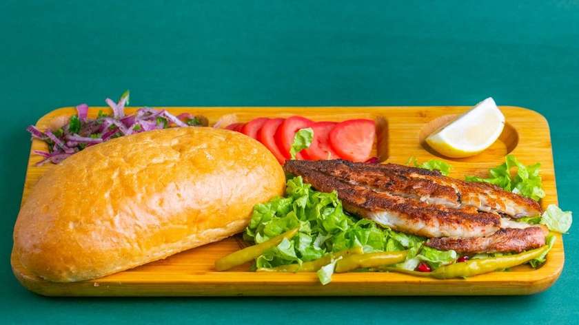 Porsion Balık Ekmek Skumbriya