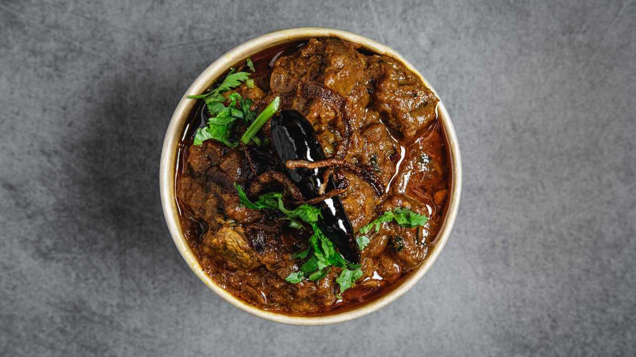 Beef Vindaloo 🌶 (N)