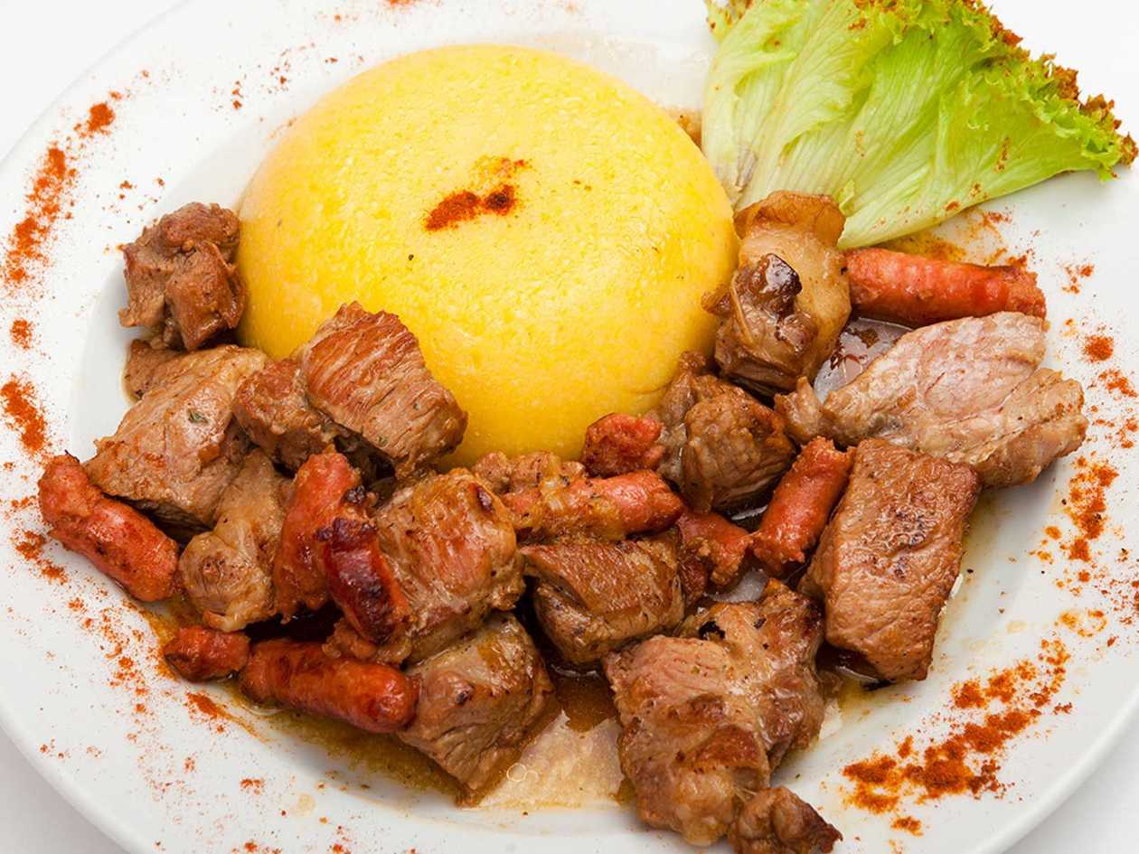 Pig's alms with polenta