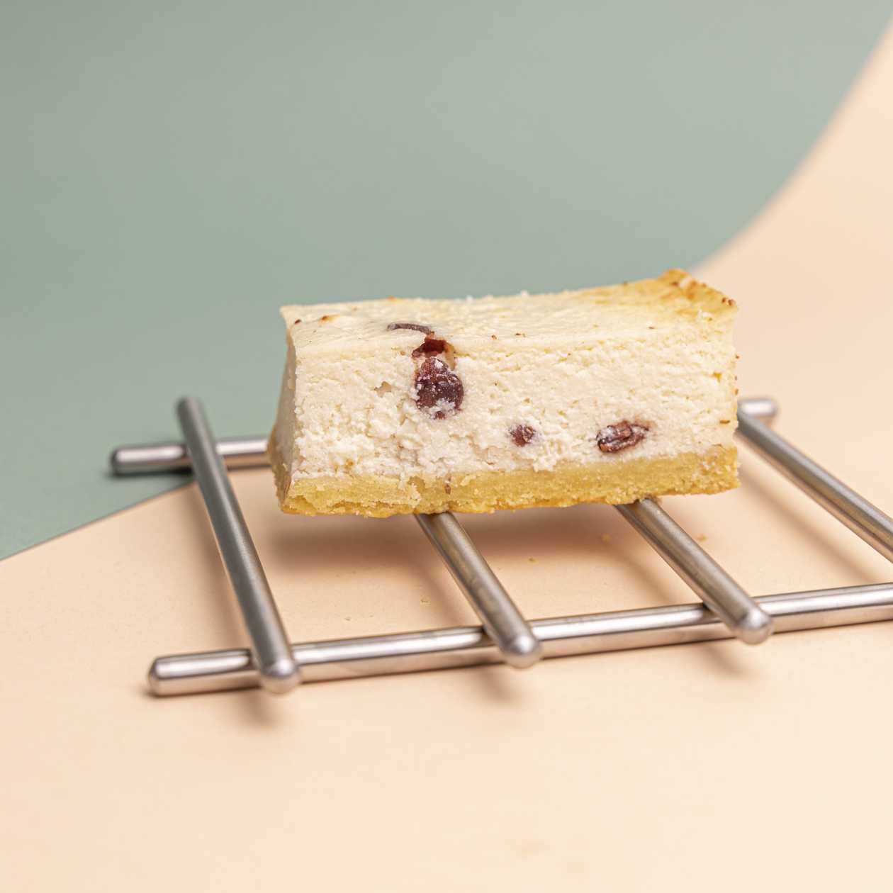 Cottage cheese flatbread with cranberries