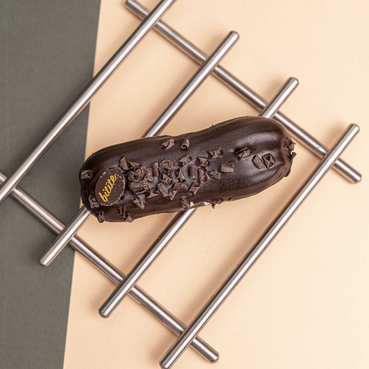 Chocolate eclair