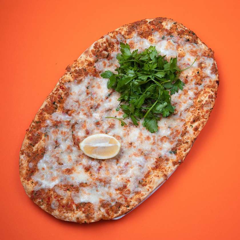 Lahmacun with Cheese