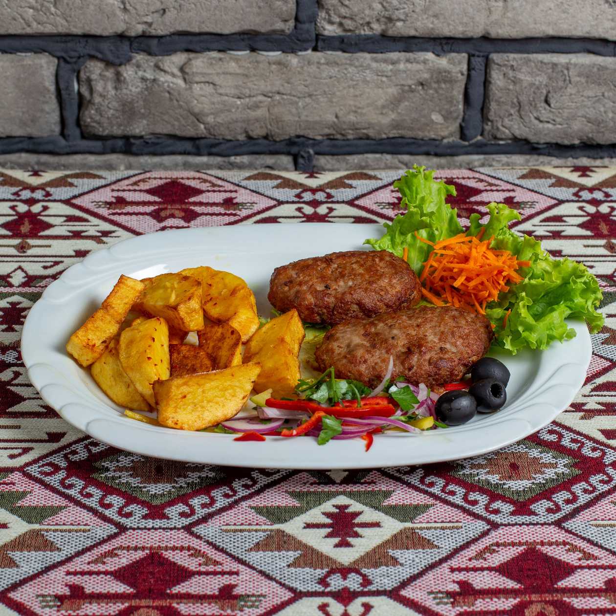 Meat patty (with side dish)