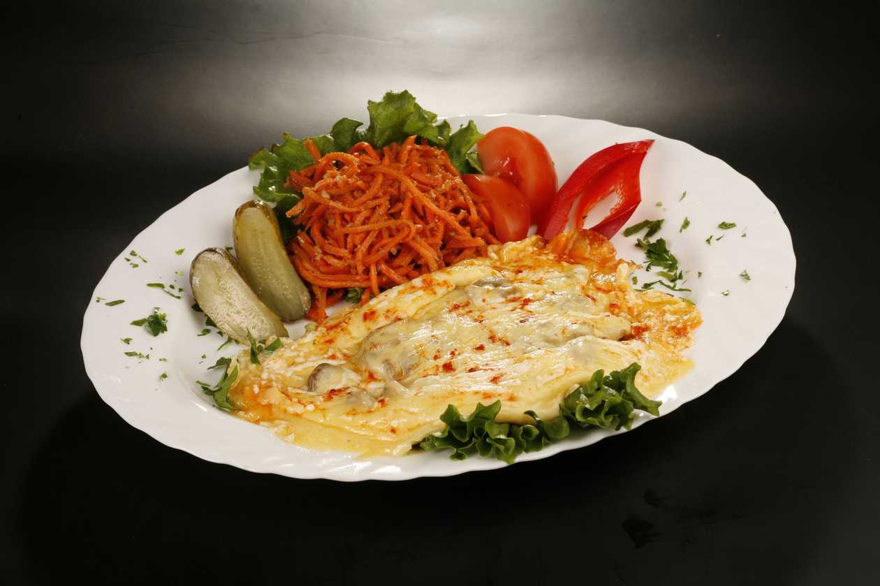 Languette with champignon and cheese