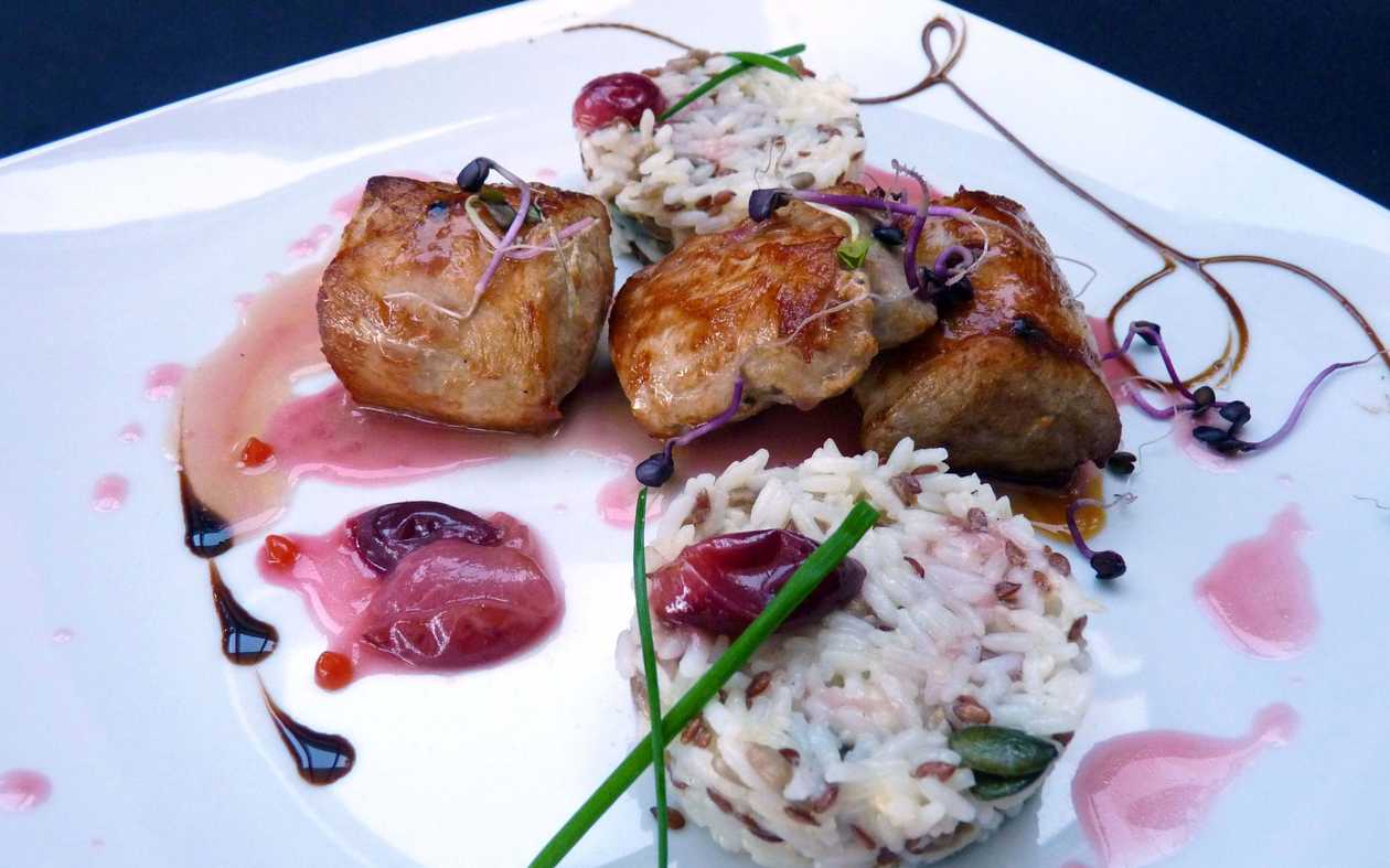 Pork tenderloin in wine sauce