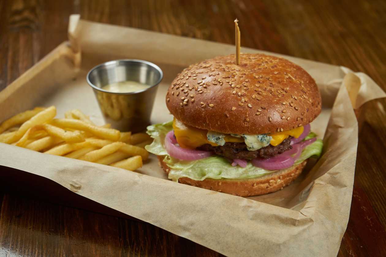 BLUE RIB EYE BURGER З КАРТОПЛЕЮ