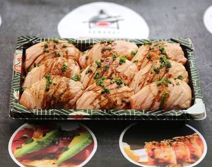 05. Flamed Salmon Nigiri