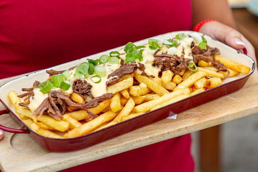Pulled beef cheese fries