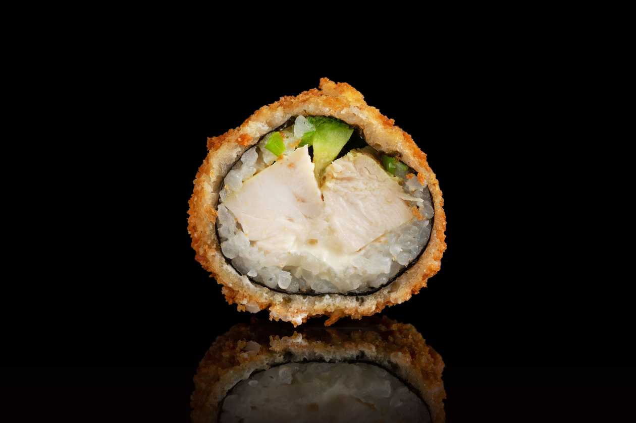 28. Kepti sushiai (8vnt)