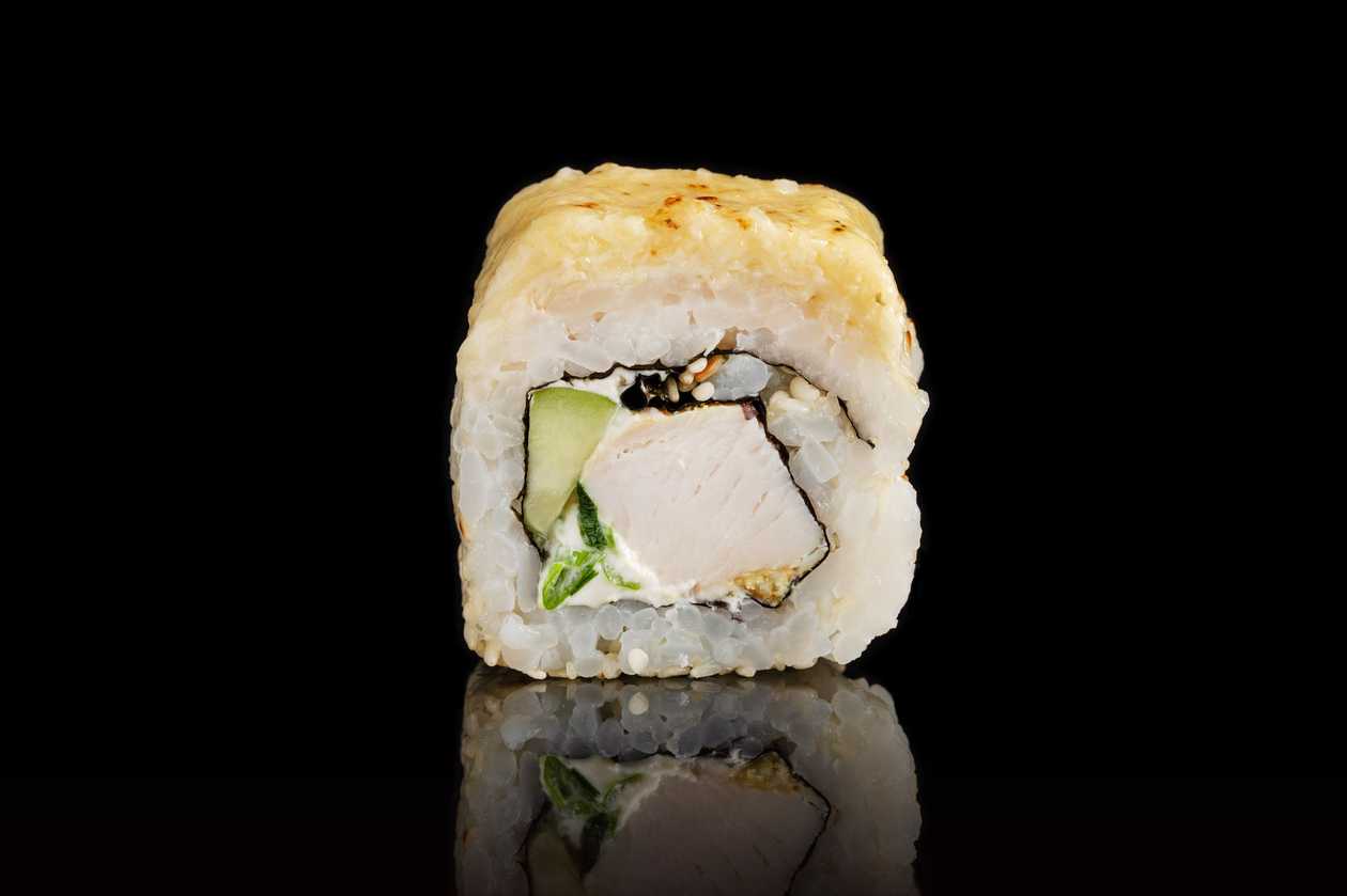 15. Užkepti sushi su sūriu (8vnt)